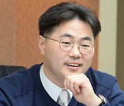 [신혜권의 에듀포인트]〈19〉초·중학생, 문해력과 사고력을 기르는 적절한 시기