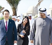 [포토] '韓-UAE 신뢰의 상징' 바라카 원전 찾은 윤 대통령