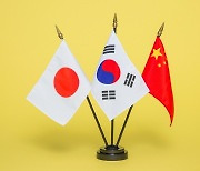 China eases visa rules for S. Korea, Japan amid spat