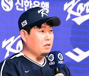 [MD포토] 다부진 각오 양의지 '투수들 잘 리드하겠습니다'