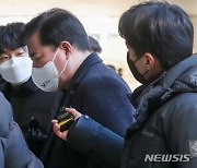 공판 출석하는 유동규 전 성남도시개발공사 기획본부장