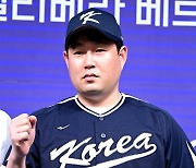 2023 WBC 향해 파이팅 외치는 양의지 [사진]