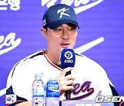 ‘역대급 ML 키스톤 콤비 탄생’ 김하성 “에드먼은 공·수·주 다 되는 선수” [오!쎈 현장]