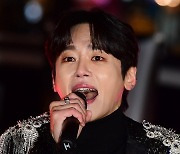 [TEN 포토] 크러핀 지하용 '환상의 보이스'