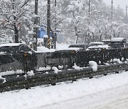 부산 귀성 최대 8시간40분 걸린다…거리두기 없는 설, 민족 대이동