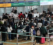 북적이는 인천공항…항공교통 회복세 '뚜렷'