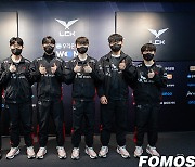 [포토] 젠지 꺾고 2023 LCK 첫 승 올린 T1