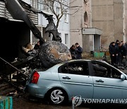 전방 향하던 우크라 헬기 추락…내무장관 포함 18명 사망·29명 부상