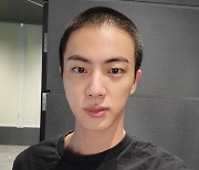 BTS 진, 오늘 훈련소 퇴소…신병교육대 조교로 자대배치