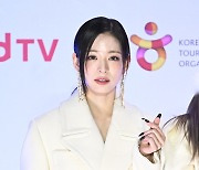 “하이브 방관 그만” 프로미스나인 이채영, 살해협박 악플에 눈물→팬들 분노