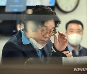 [속보] 김성태 전 쌍방울 회장 첫날 조사 13시간 만에 마무리