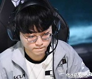 '우승후보는 다르다' DK, 압도적인 경기력으로 'DRX 격파'…1위 입성 [LCK]