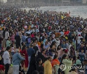 '인구 최다국 등극' 인도의 명암…국력 도약 속 일자리 고민