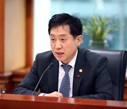 금융위 "외국인 투자자 등록제 폐지·토큰 증권 발행 허용"