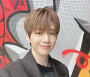 강다니엘, 비현실적인 이목구비+분위기+비율…이기적인 비주얼 [인스타]