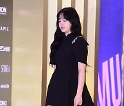 [포토] 아이브 리즈, '사뿐사뿐 우아한 발걸음' (서울가요대상)