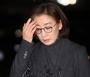 나경원 “제 정치 여정 돌아보는 중…곧 입장 밝힐 것”