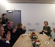 예술가 리더 행사 초청된 김건희 여사