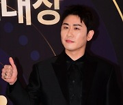 영탁 "내 사람들 덕분에 감사한 무대서 신나게 노래하고 왔다"