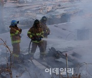 [포토]구룡마을 화재 진압