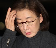 결국 尹에 사과한 나경원, “해임결정 발언 논란, 깊이 사과”