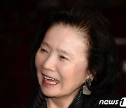 백건우 "아내 윤정희, 딸 바이올린 들으며 꿈꾸듯 떠나…파리서 가족장"