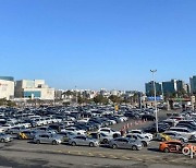 [포토]여행객 차량으로 가득한 김포공항 주차장