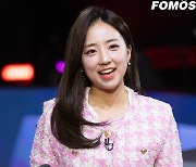 [포토] 롤파크 첫 인터뷰 나서는 LCK 배혜지 아나운서