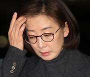 나경원 측 "여전히 전의에 불타…보수 상징서 출마 검토"