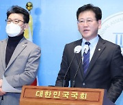 한국·이란, 대사 맞초치… “고위급 인사 이란 보내 풀어야”