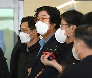 [속보]김성태 쌍방울 전 회장 구속…“증거인멸·도주 우려”