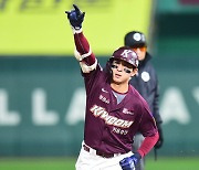 KBO 천재타자→영웅들의 젊은 캡틴→25세 리더십 '굳은 신뢰'