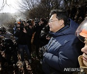 구룡마을 화재현장 찾은 정진석 비대위원장