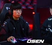 ‘기인 vs 페이커’…통신사 대전 KT-T1, 선발 베스트5 공개 [LCK]