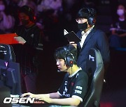 ‘개막 2연승’ 배성웅 T1 감독, “한화생명-디플러스, 약점 찾기 쉽지 않아” [LCK 톡톡]