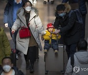 "中 신생아 수, 강력한 출산지원 없으면 2050년 인도의 3분의1"