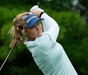 헨더슨, LPGA 개막전 이틀 연속 '데일리 베스트'로 선두…넬리 코다 2위 유지