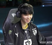 젠지, DRX 완파하고 시즌 첫 승 신고… DRX는 개막 2연패 [LCK]