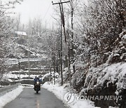 INDIA KASHMIR WEATHER