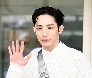 이수혁 ‘환상적인 이목구비’[포토엔HD]