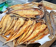 숯불에 3시간 노릇노릇, ‘생선굽는 시장’…고흥 전통시장 ‘특별한 맛’