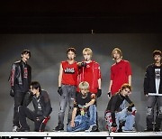 지하철까지 연장 운행…NCT 127, 칠레 첫 단독 콘서트 성료