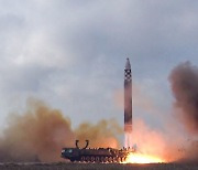 北, 대규모 열병식 준비…신형 ICBM '화성-17형' 공개 가능성