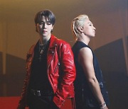 방탄소년단 지민, 3번째 아이튠즈 100개국 1위..태양 협업 '바이브' 전세계 차트 '점령'