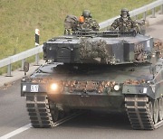 독일, 우크라에 레오파드2 전차 지원…러시아 "극도로 위험한 결정"