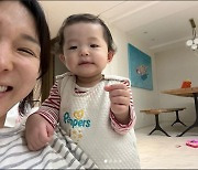 이지혜, ♥문재완을 낳았네…"곱슬머리 귀요미"