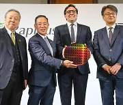 일본 ‘라피더스’ 사장 “첨단 반도체만 양산해 대만·한국과 경쟁”