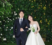 친구에서 동반자로…전북 김윤철 매니저, 함진 양과 결혼
