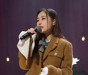 아이즈원 권은비·러블리즈 이수정, 완성형 솔로 뮤지션 무대 공개! (공감)