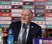 '포스트 벤투' KFA 전력강화위 첫 회의, 차기 감독 선임 속도